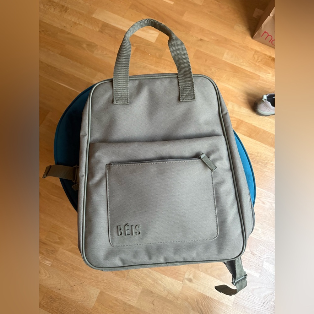 Beis expandable laptop backpack - olive green